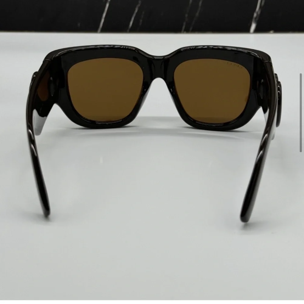 Authenticated! NWT! Gucci Oversized Sunglasses w/ Large GG Logo - Dark Brown
